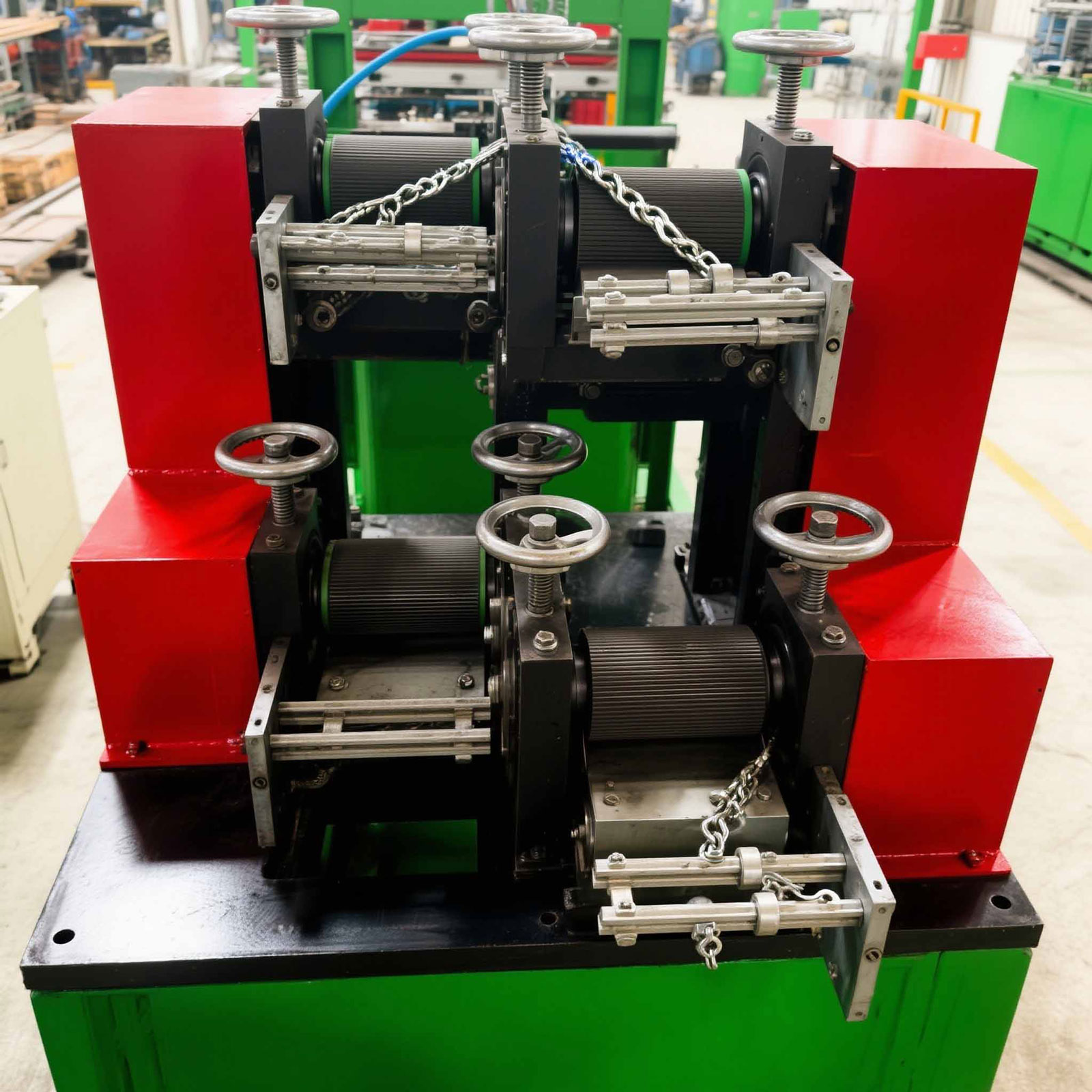 آلة تصنيع النباتات الاصطناعية - شجرة الصنوبر